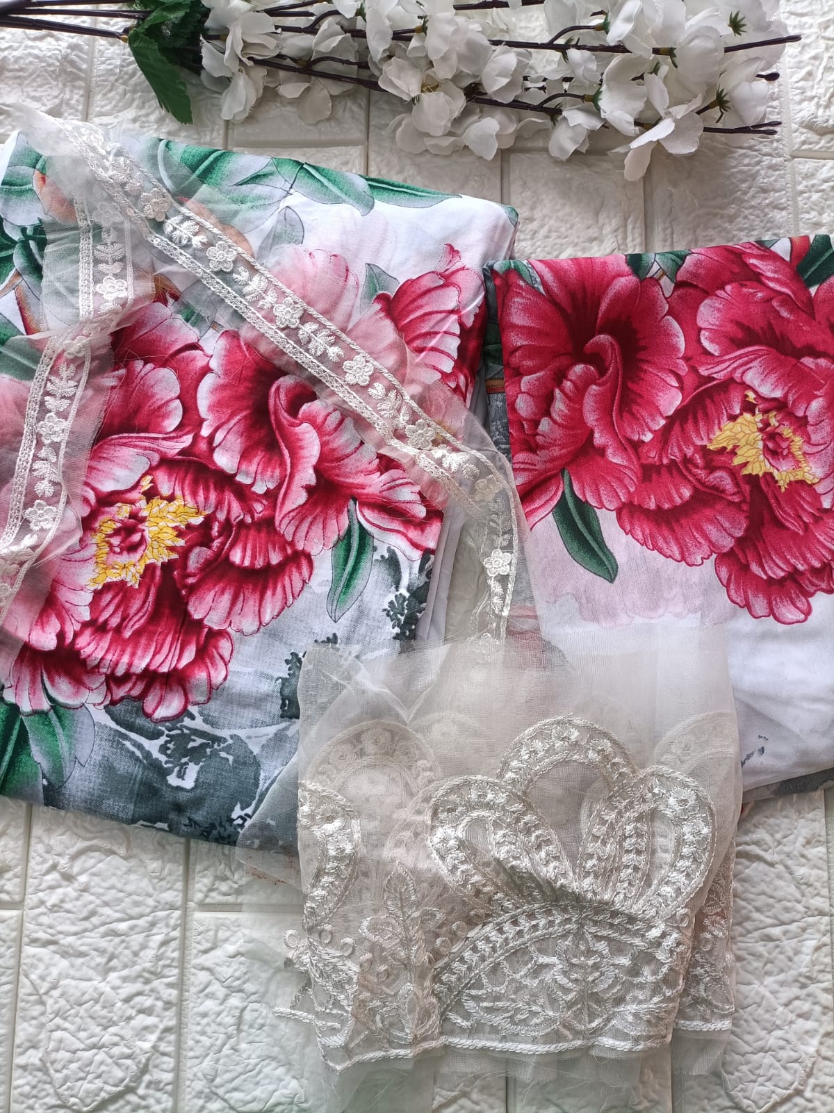 ADA WHITE PATCH SUIT