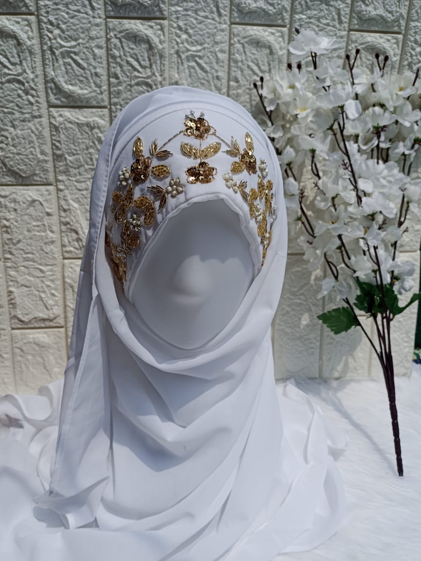WHITE LUXURY HIJAB
