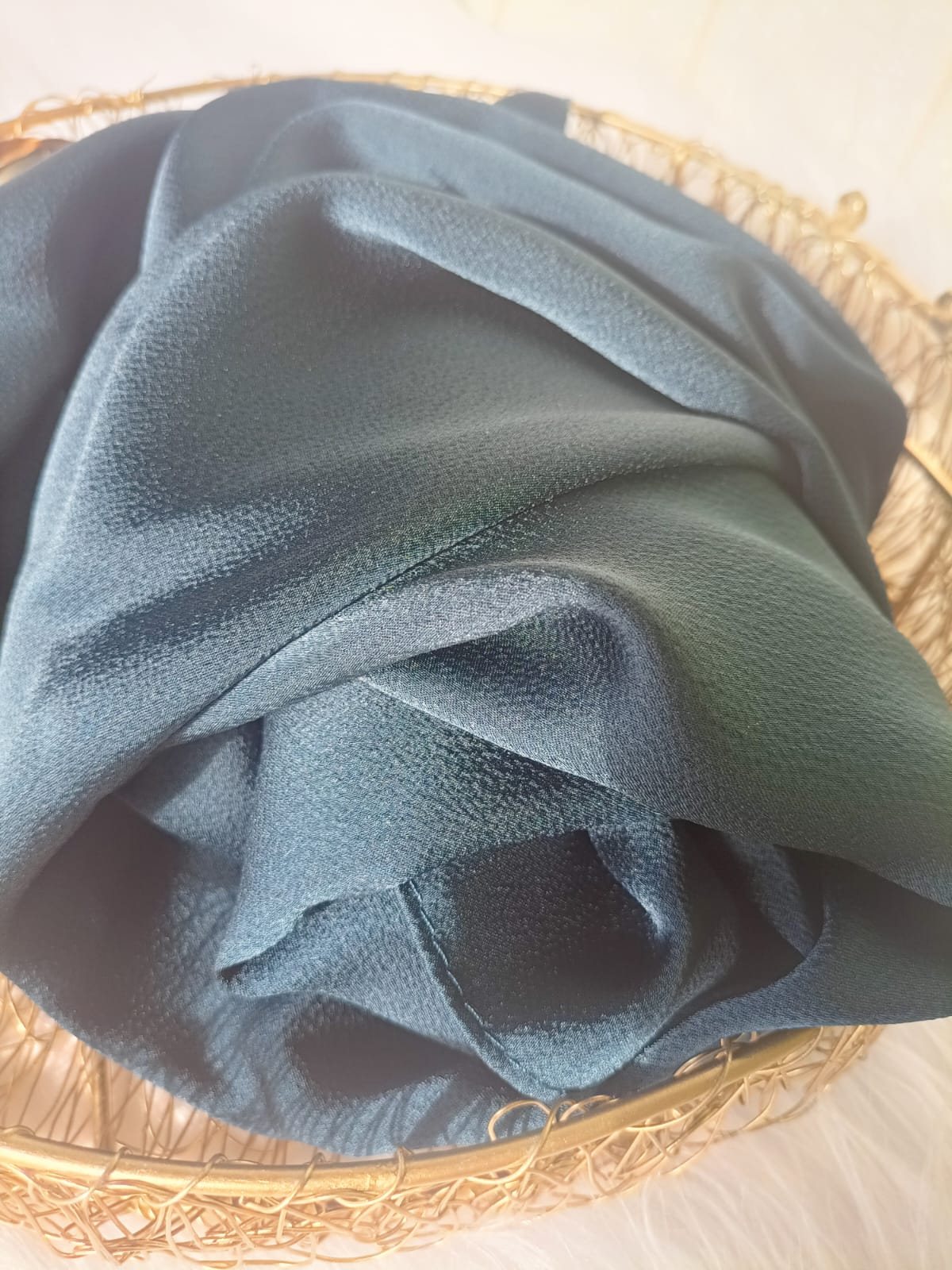 FOREST GREEN BUBBLE SATIN HIJAB