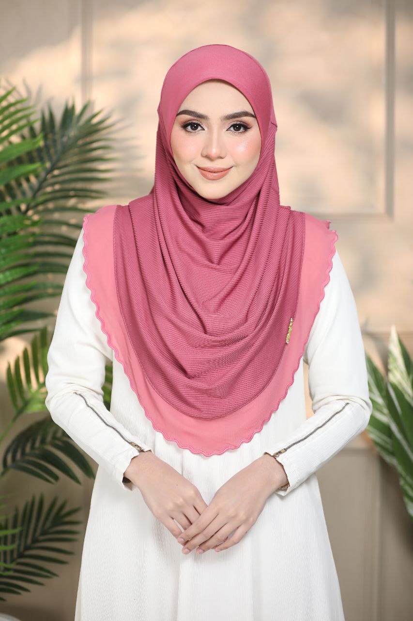 PINK YUSRA SCARF