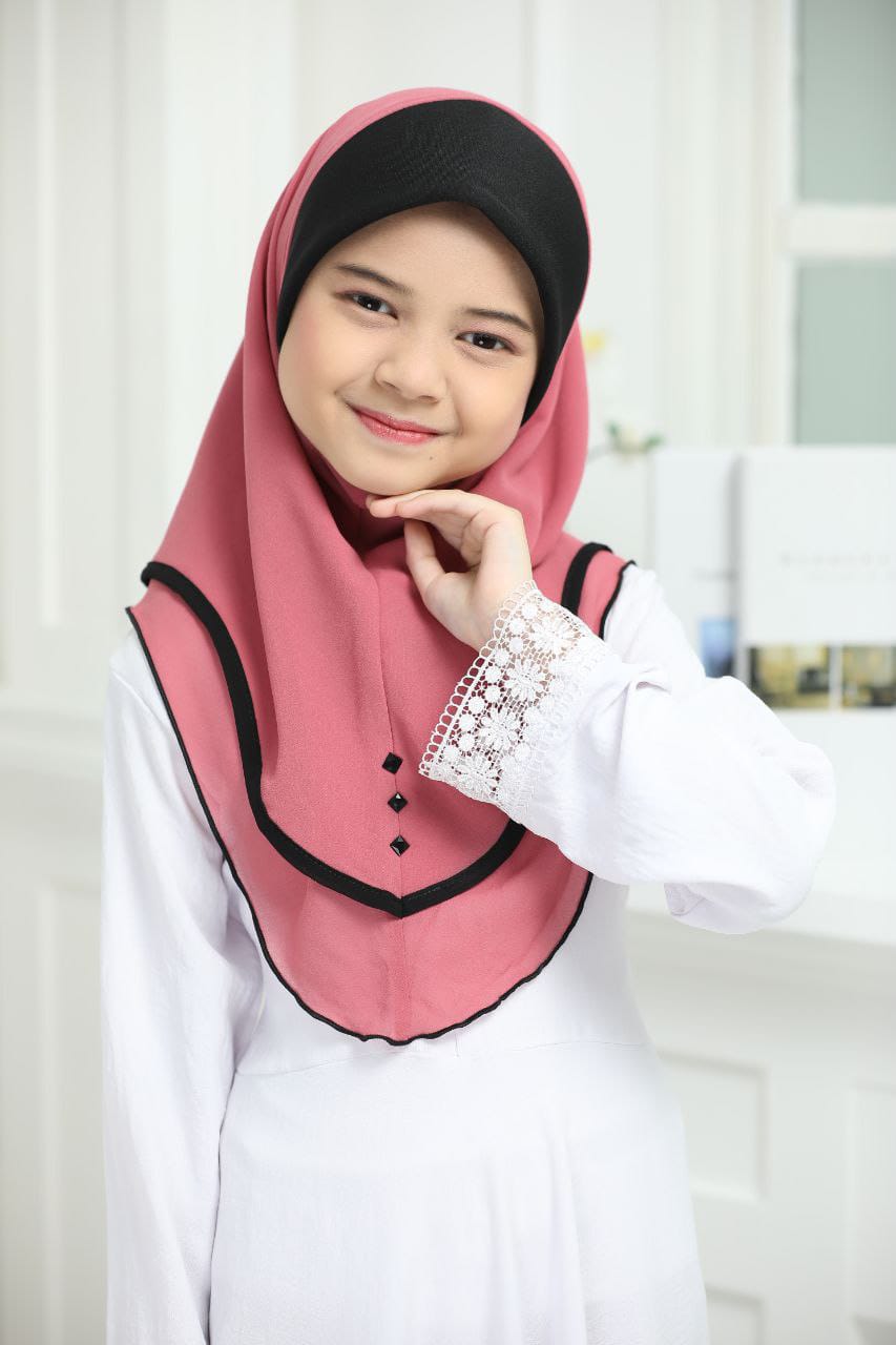 PINK ZEINA SCARF