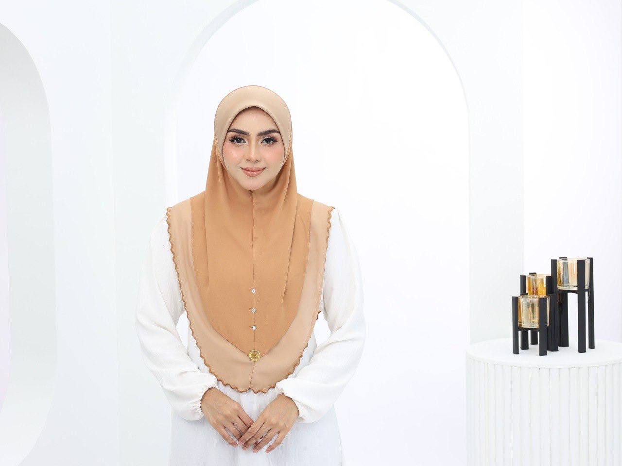 BROWN CELINA SCARF