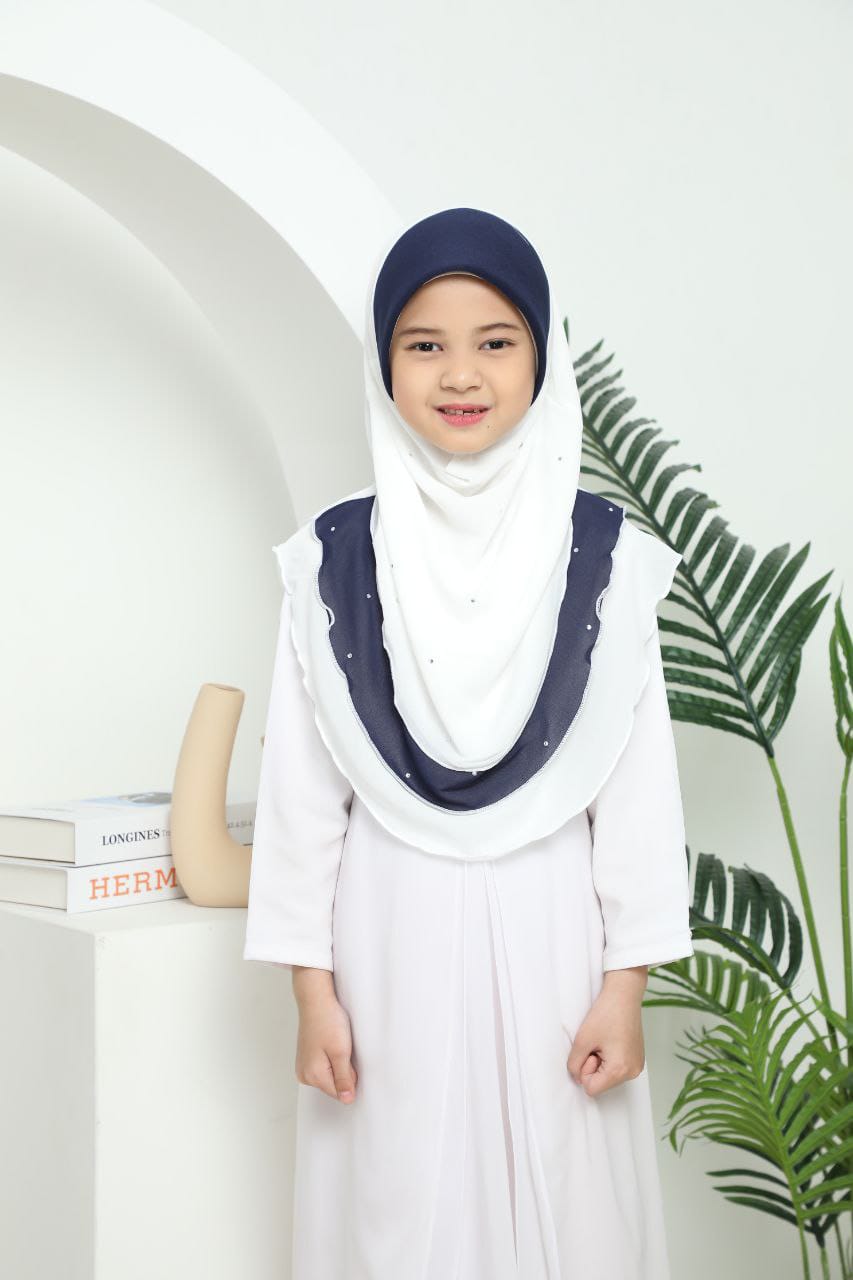 WHITE MAHNOOR KIDS SCARF