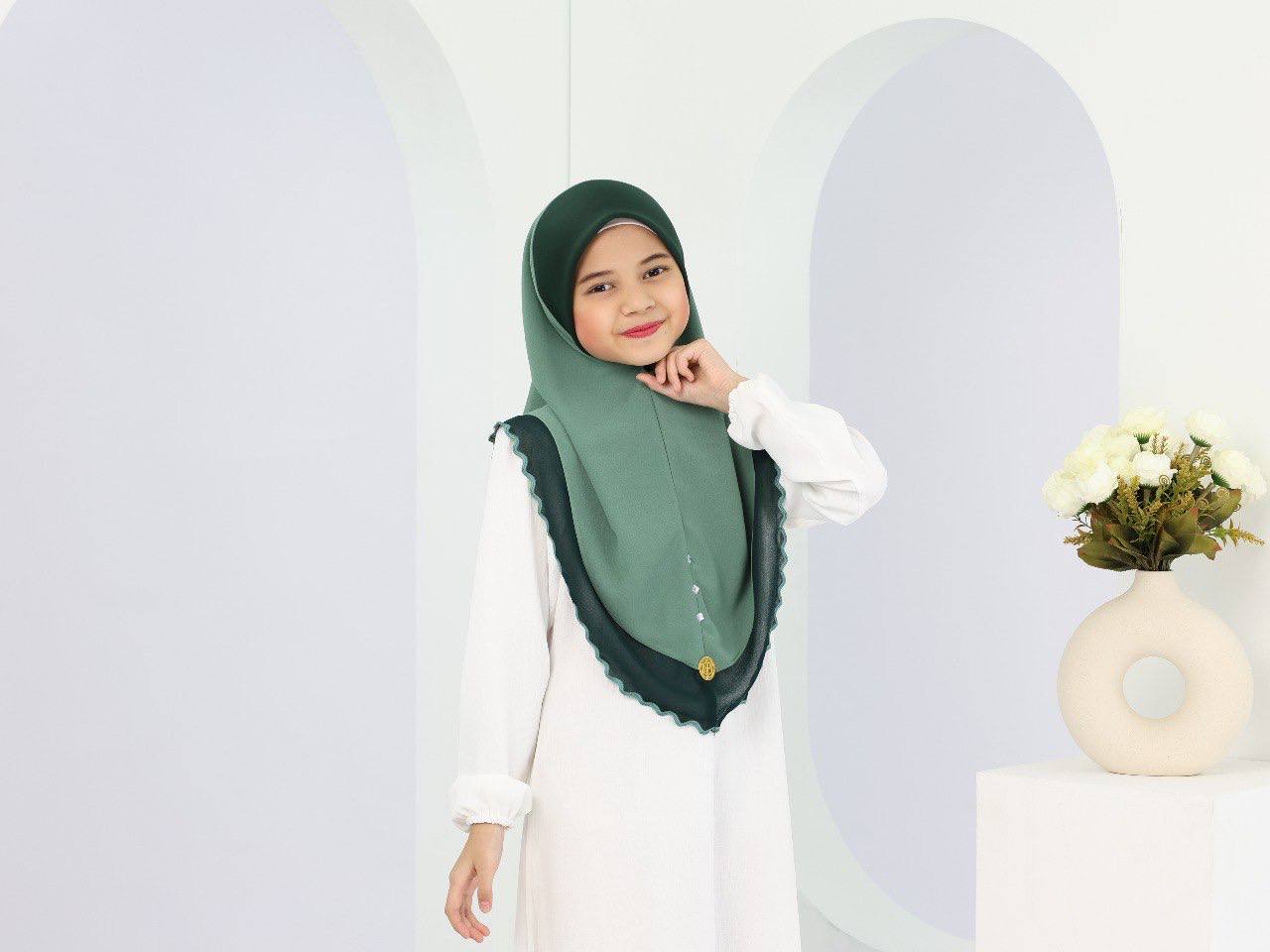 GREEN CELINA KIDS SCARF