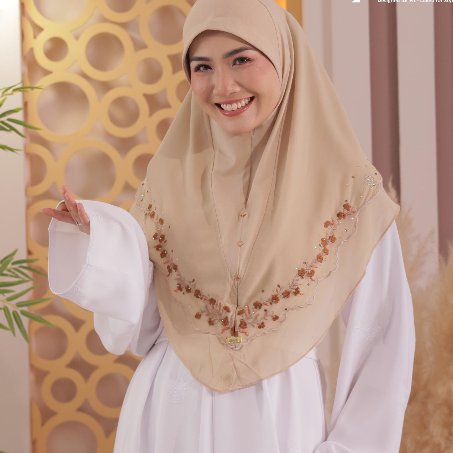 GOLDEN NUHA EMBRIODERY SCARF