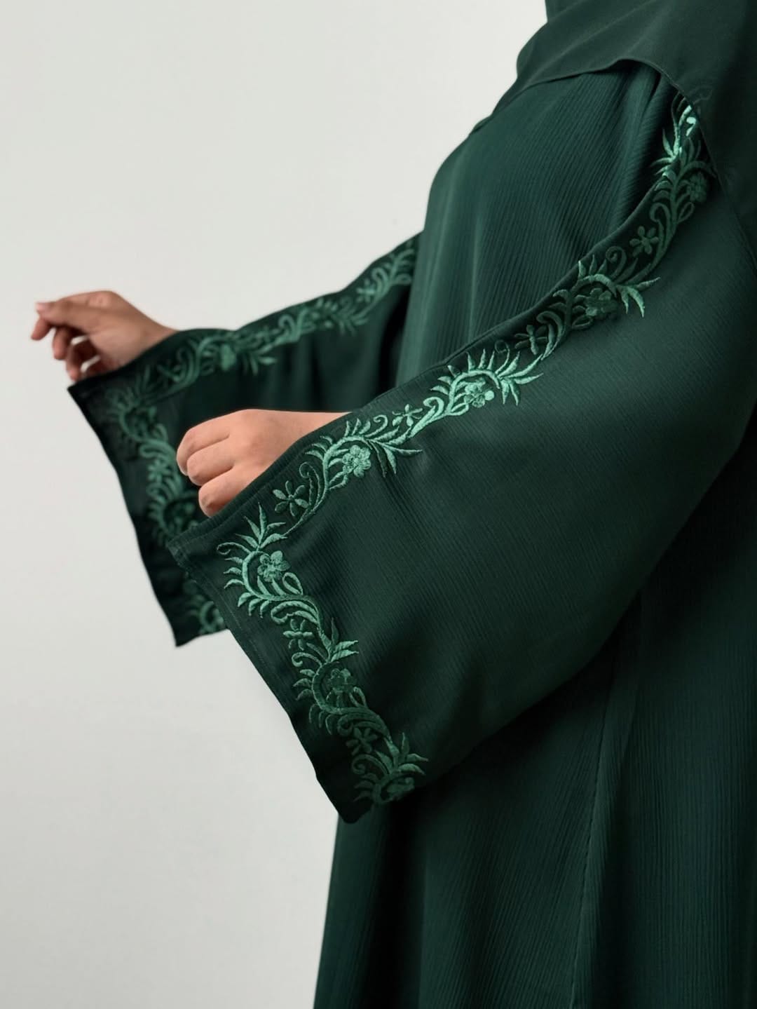 LIRA EMBRIODERY ABAYA