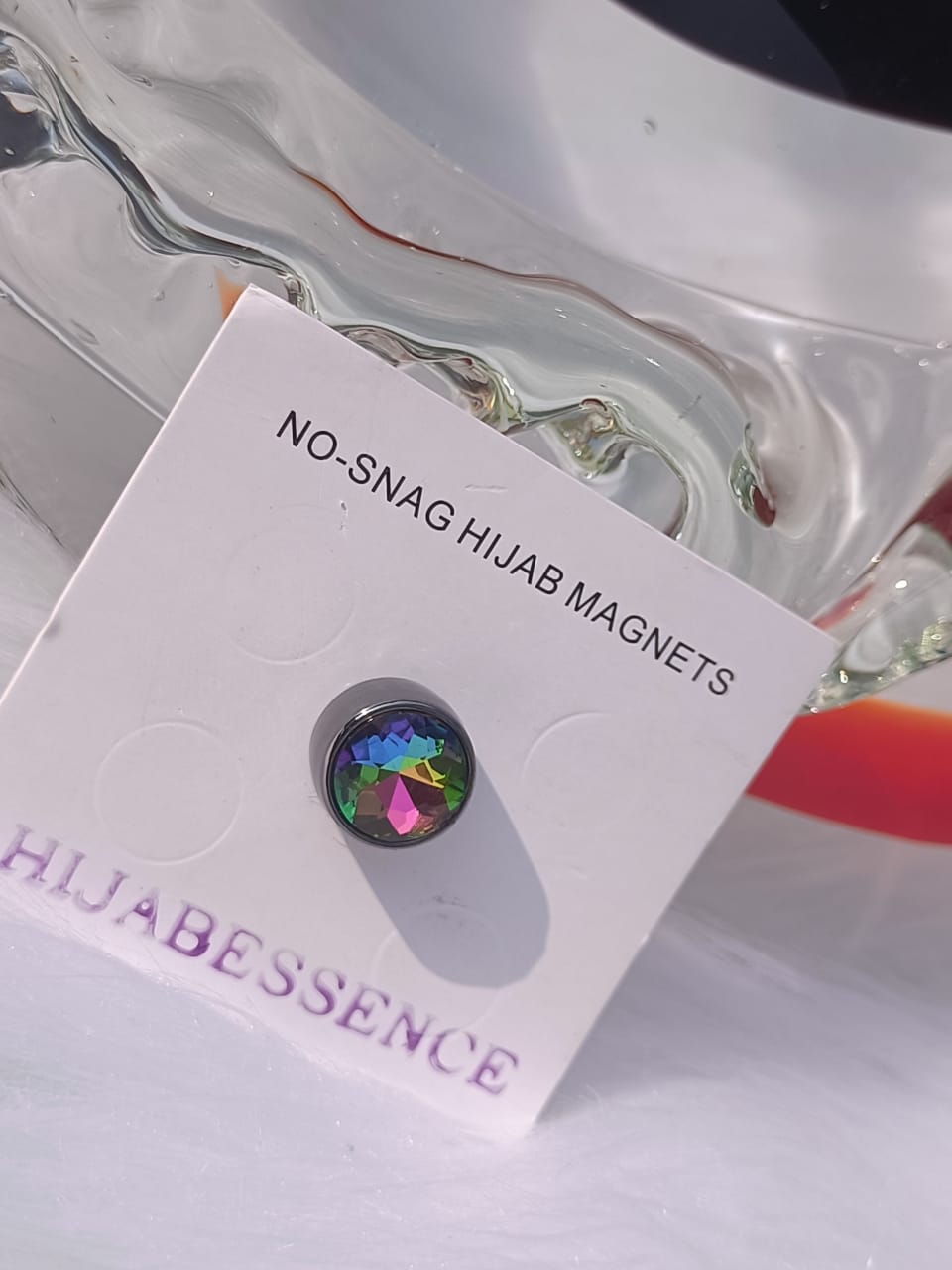 RAINBOW MAGNETIC PIN - BLACK