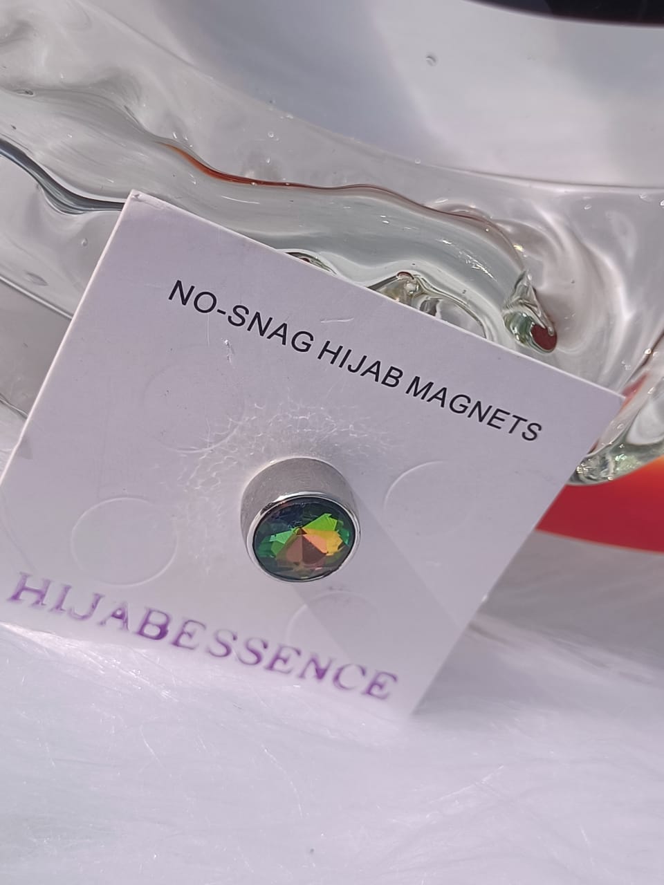 RAINBOW MAGNETIC PIN - SILVER