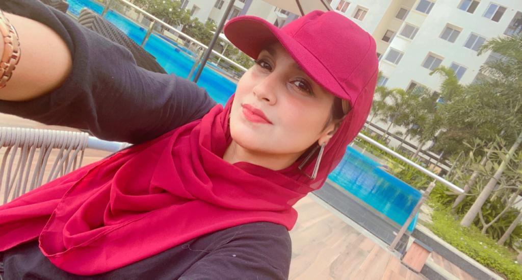 MAROON SPORTY HIJAB WITH CAP