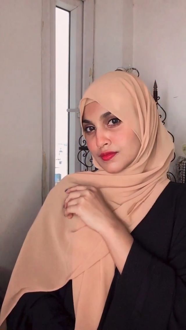 NUDE CHIFFON HIJAB