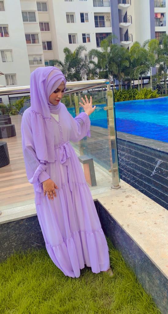 LILAC ZAINAB ABAYA
