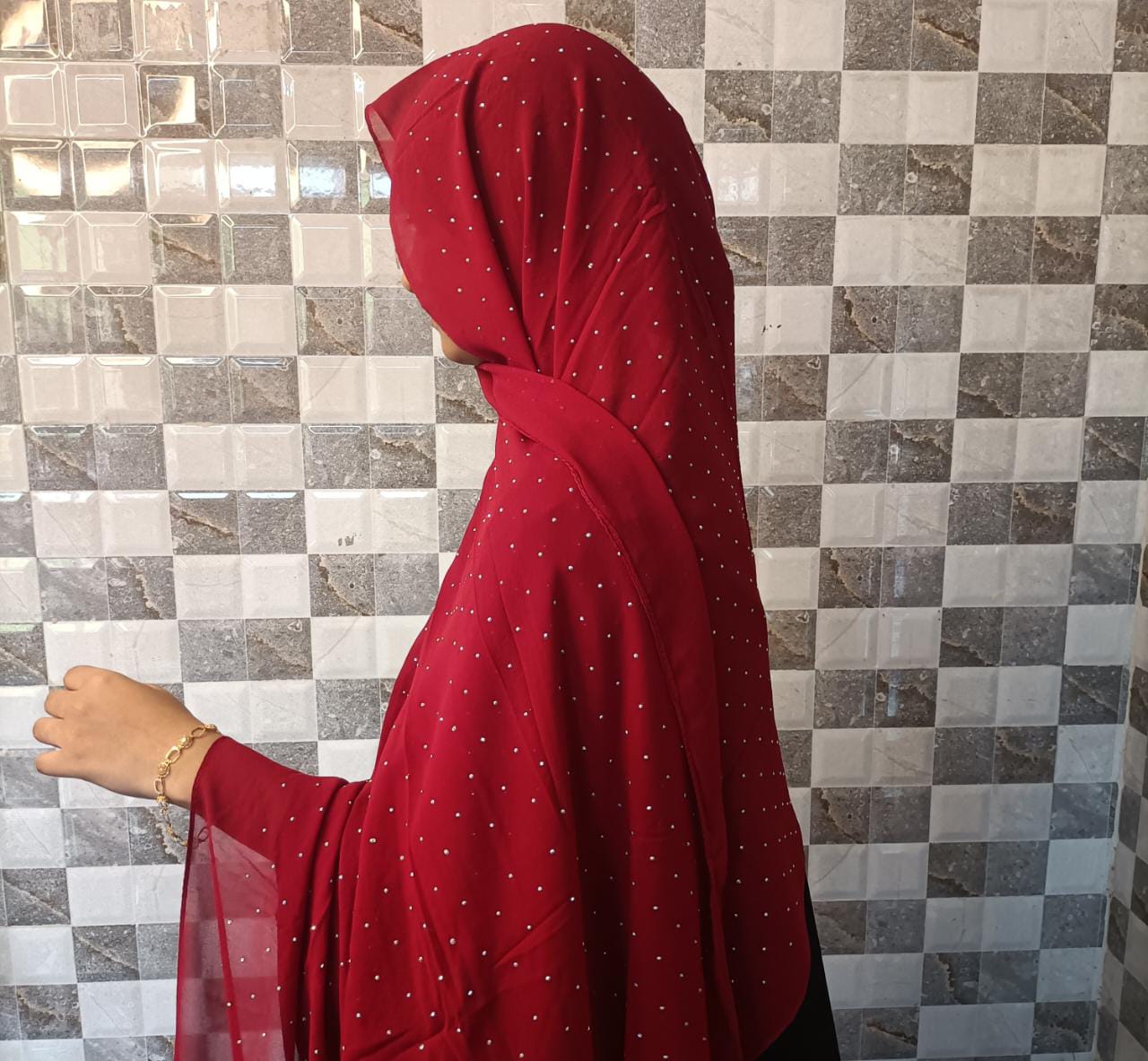MAROON SABA HIJAB