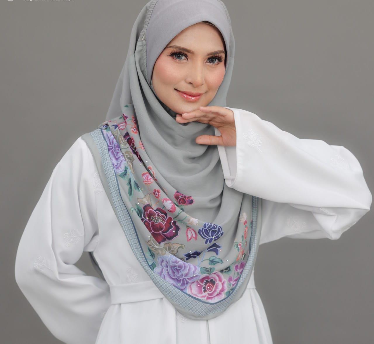 GREY RANIA SCARF