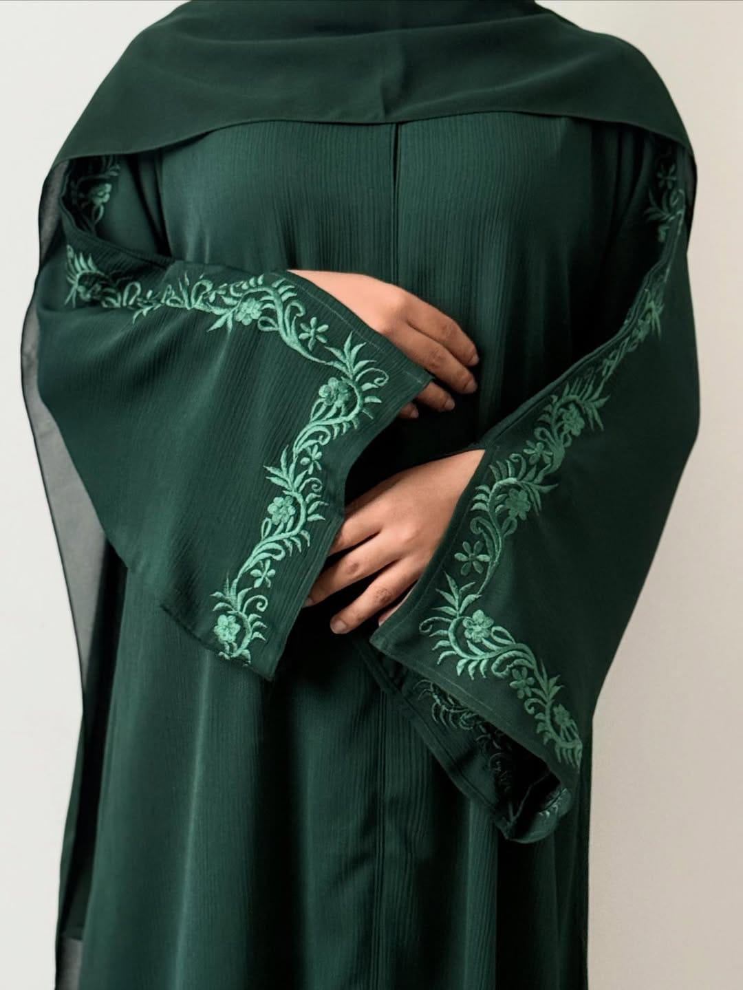 LIRA EMBRIODERY ABAYA