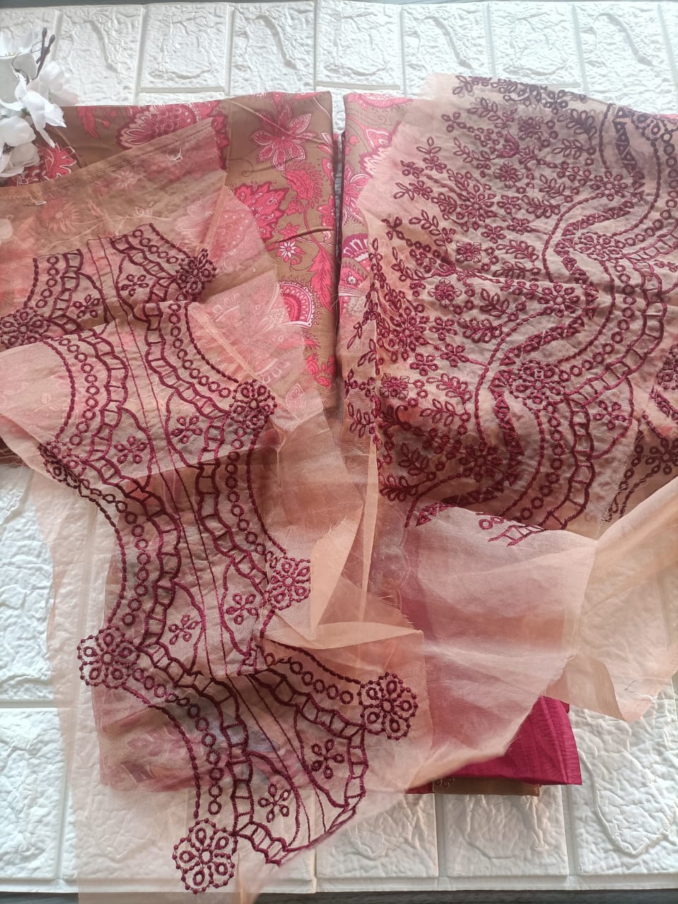 FLORAL COTTON SUIT