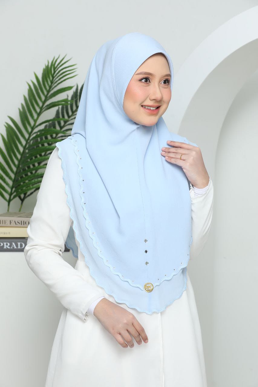 SKY AMIRA SCARF