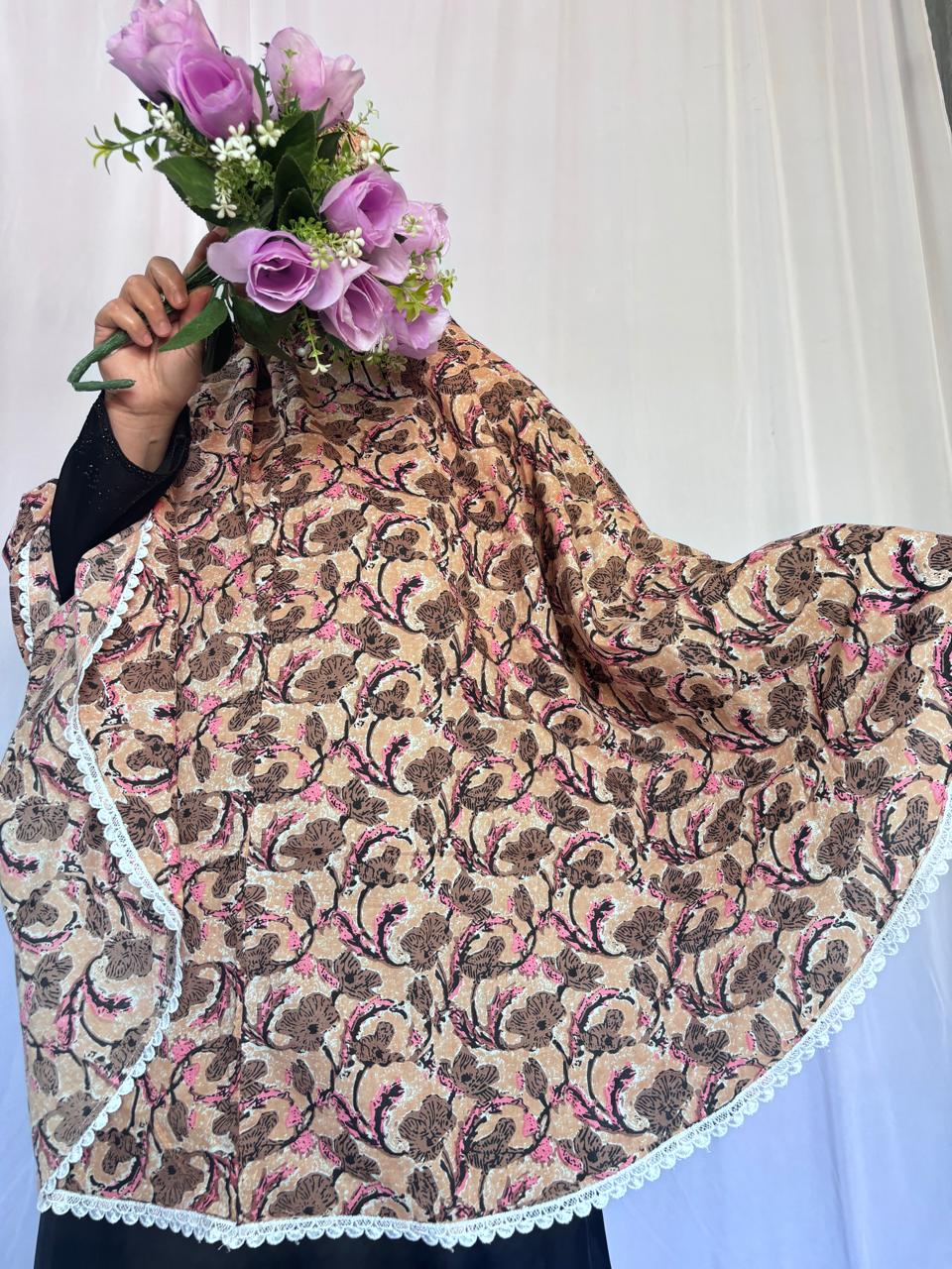 FLORAL NAMAZ MAKHNA