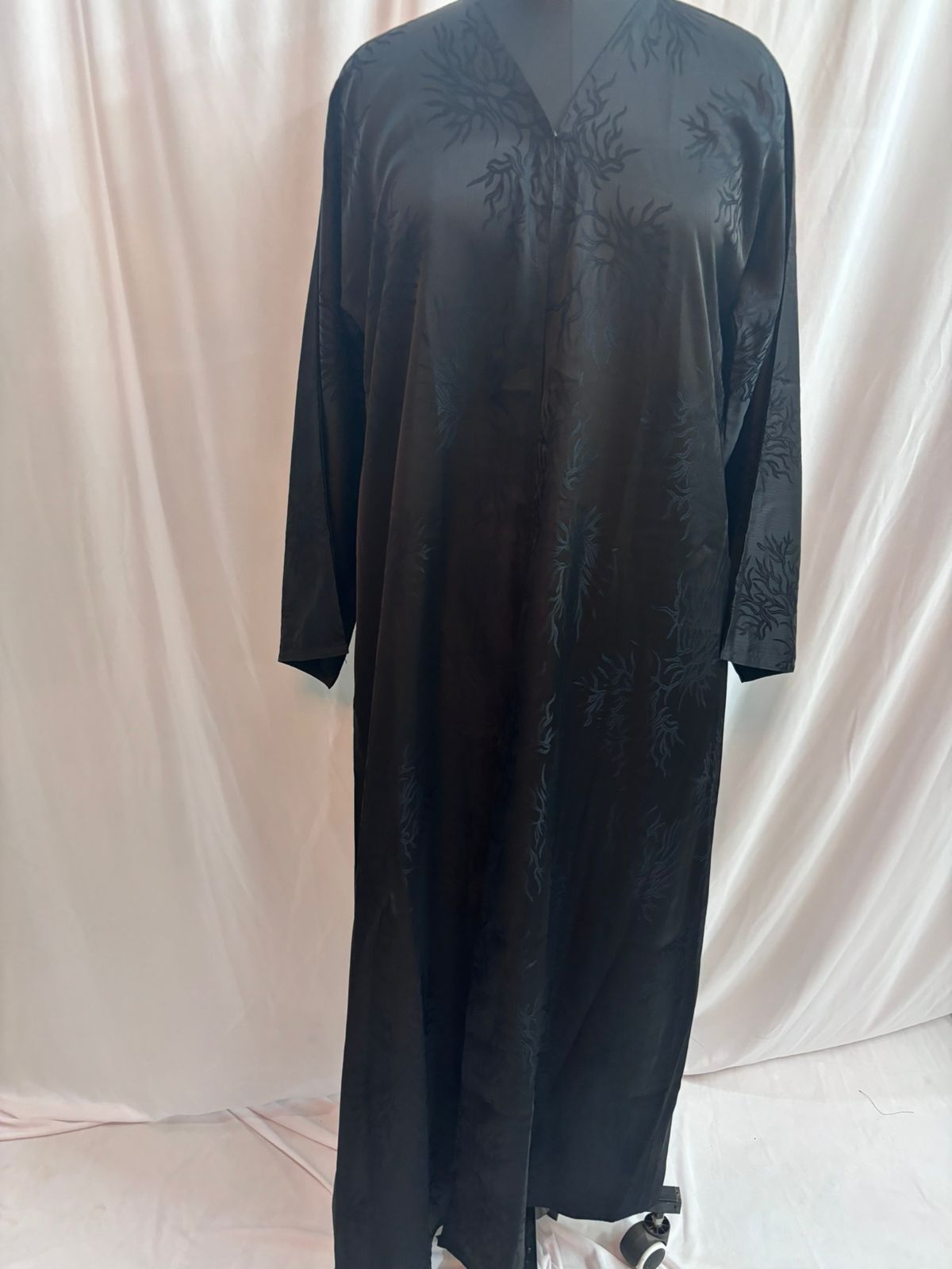 BLACK JAQUARD ABAYA