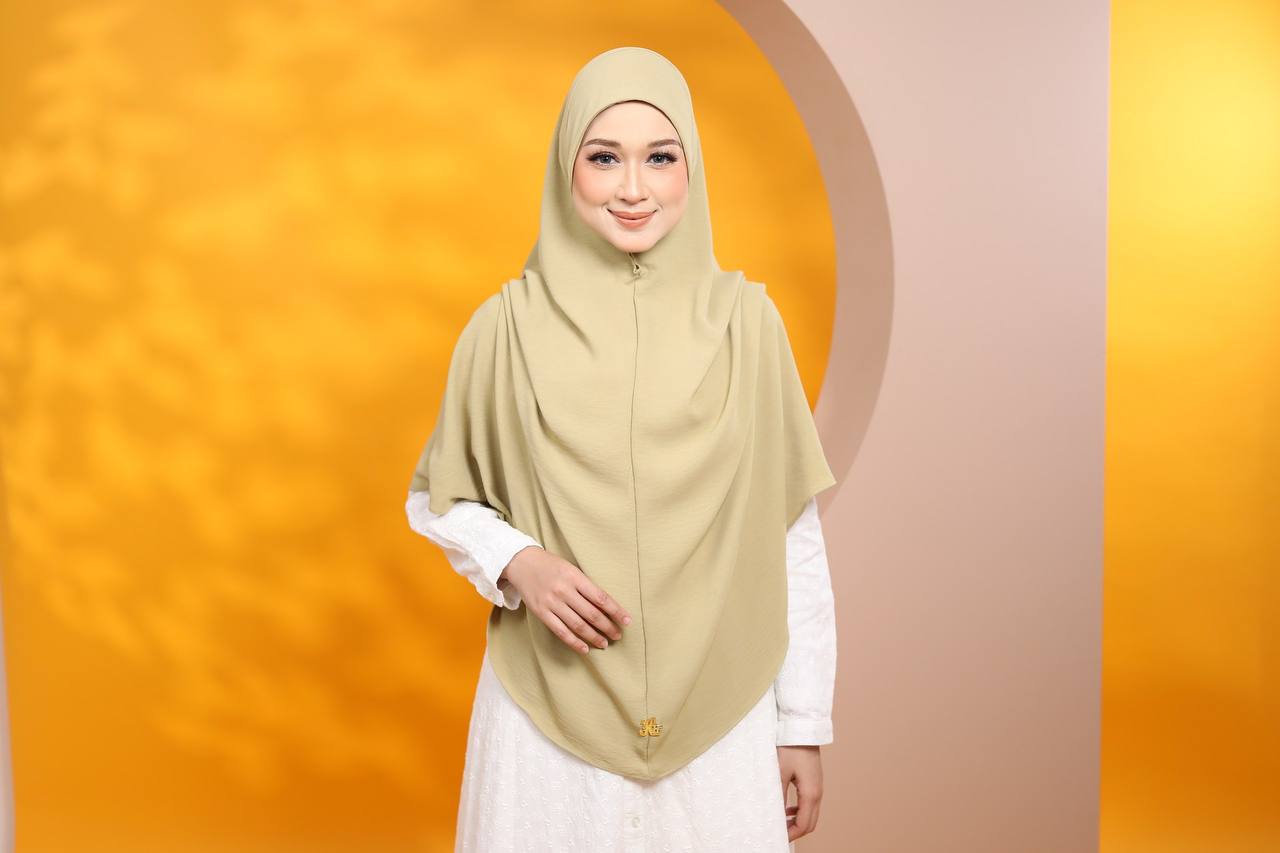 GOLDEN HAFSA SCARF