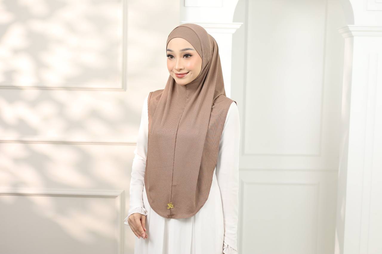 L.BROWN NORA SCARF & CAP SET