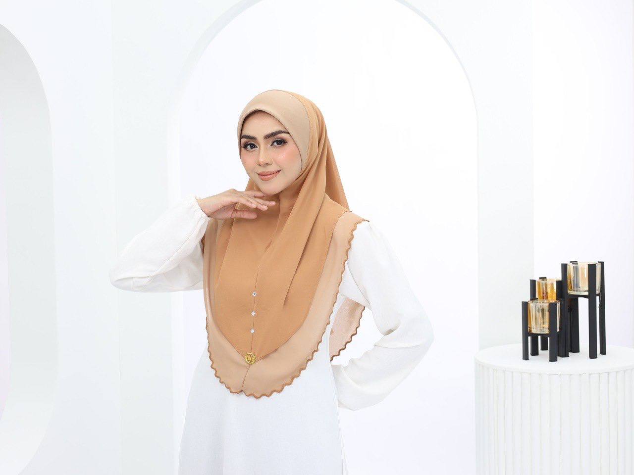 BROWN CELINA SCARF