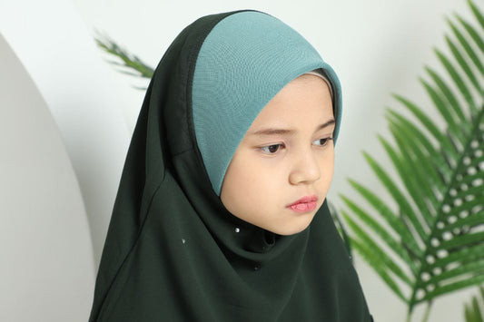 GREEN MAHNOOR KIDS SCARF