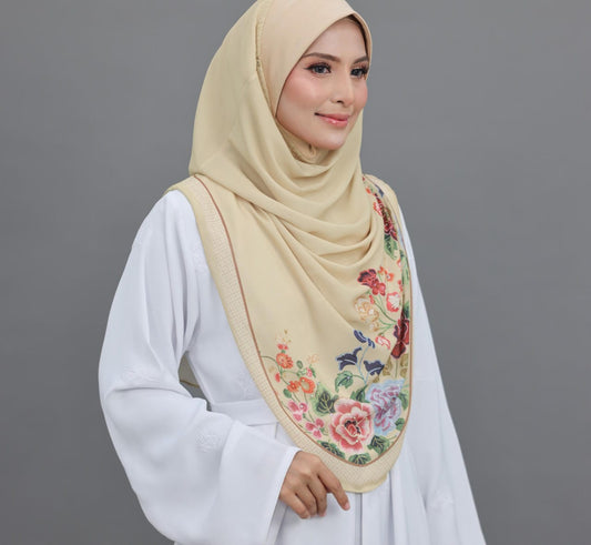 CREAM RANIA SCARF